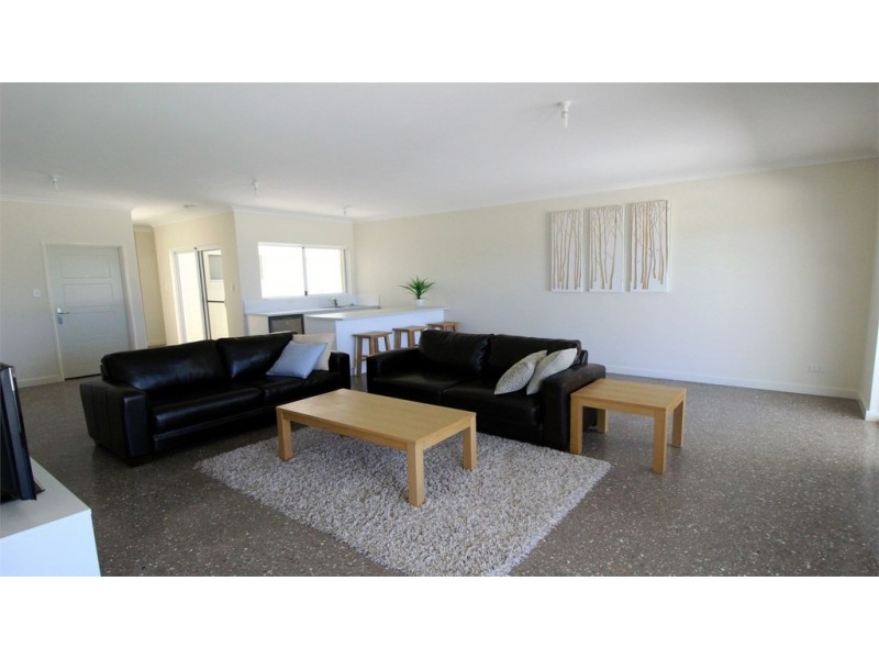 Unit 2, 11 Heaton Street, Jurien Bay WA 6516