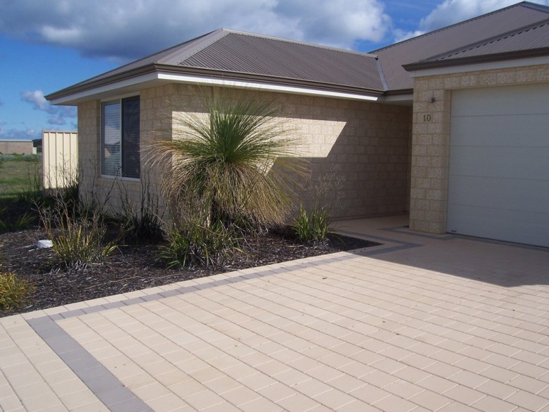 10 Parakeet Bend, Jurien Bay WA 6516