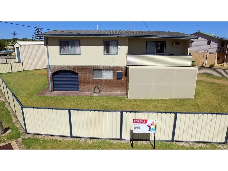 2 Iberia Street, Cervantes WA 6511