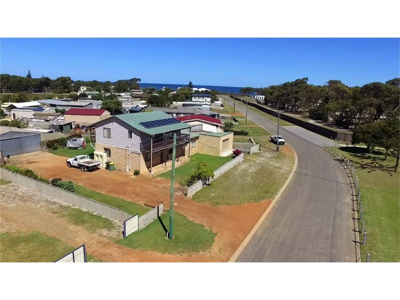 2 Iberia Street, Cervantes WA 6511