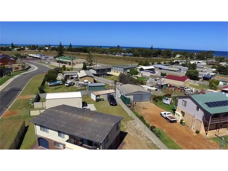 2 Iberia Street, Cervantes WA 6511