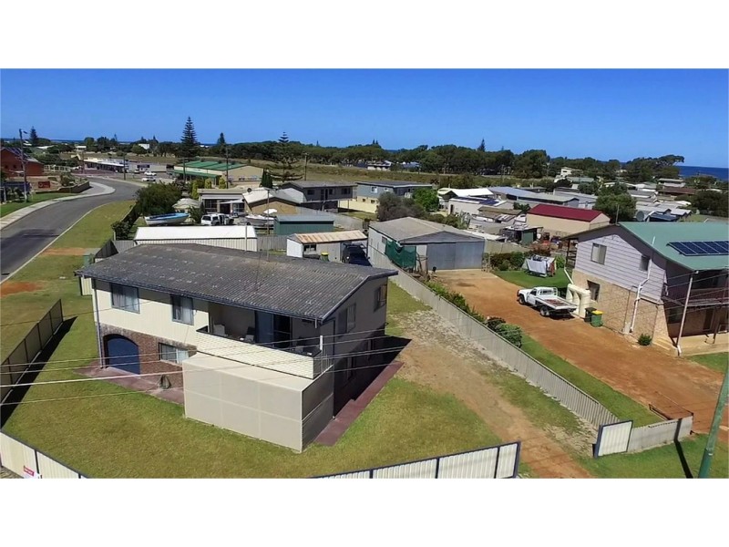 2 Iberia Street, Cervantes WA 6511