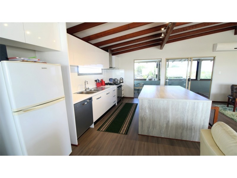 27A Coubrough Place, Jurien Bay WA 6516