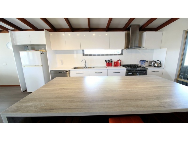 27A Coubrough Place, Jurien Bay WA 6516