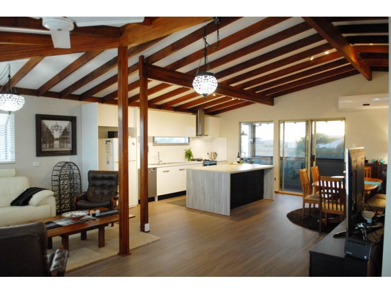 27A Coubrough Place, Jurien Bay WA 6516