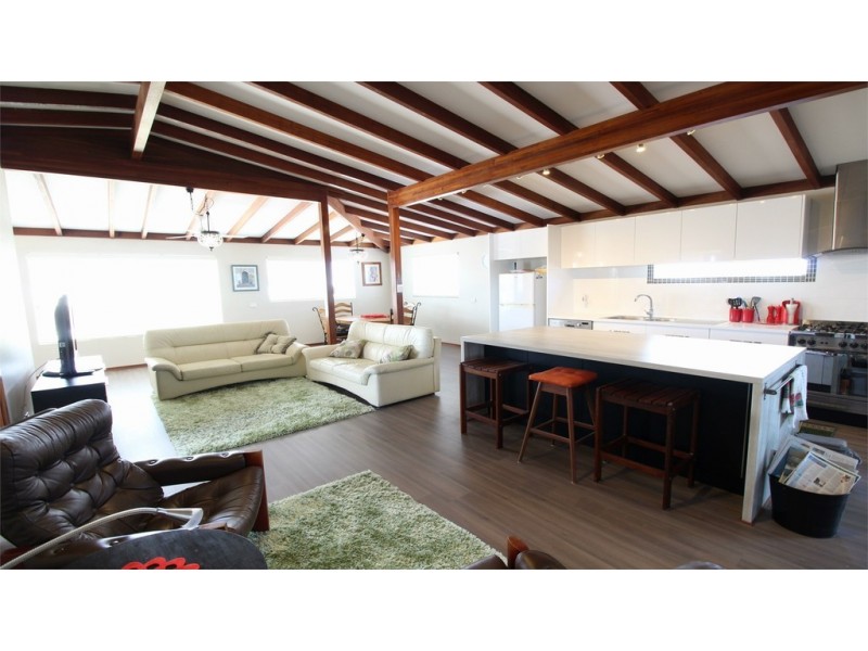 27A Coubrough Place, Jurien Bay WA 6516