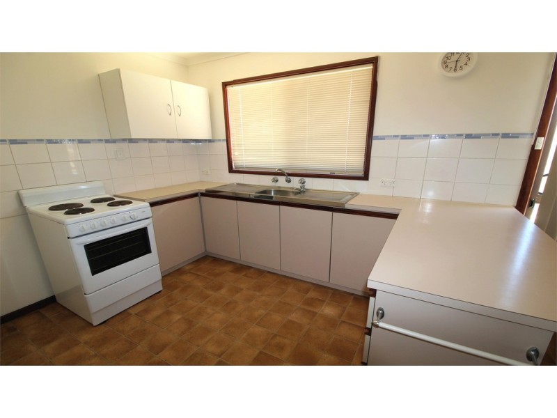 12 Heitman Close, Jurien Bay WA 6516