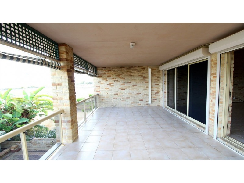 1/5 Grigson Street, Jurien Bay WA 6516