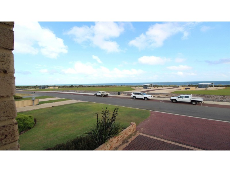 1/5 Grigson Street, Jurien Bay WA 6516