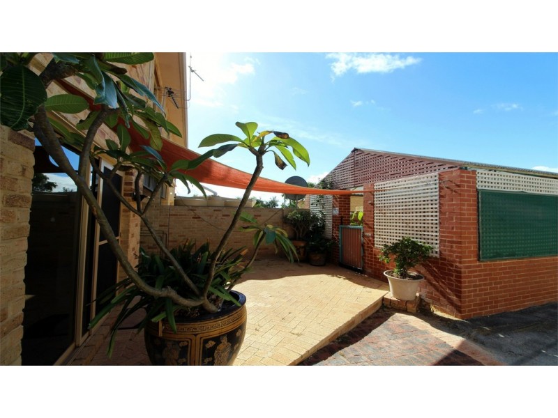 1/5 Grigson Street, Jurien Bay WA 6516