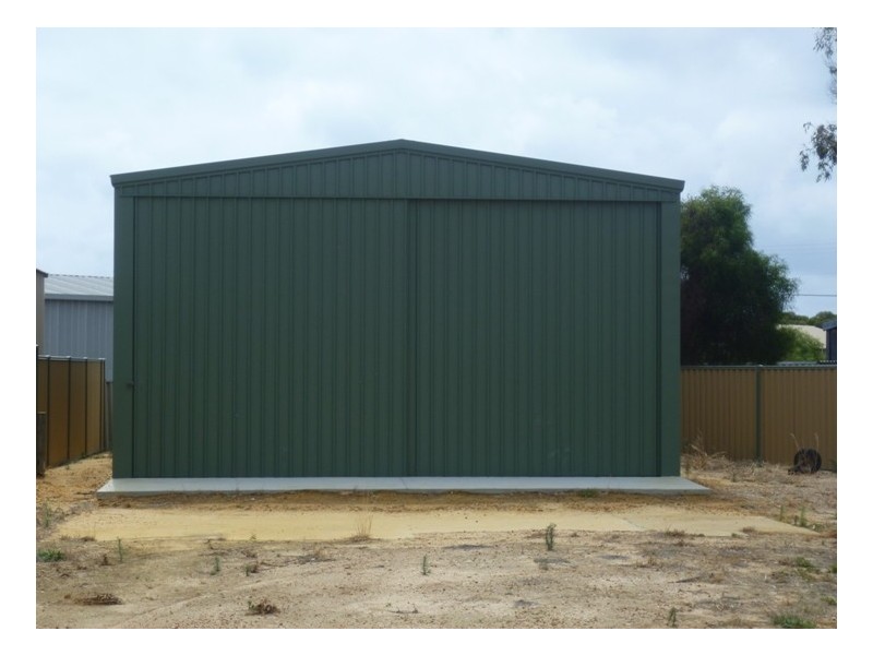 13 Rowlands Rd, Green Head WA 6514