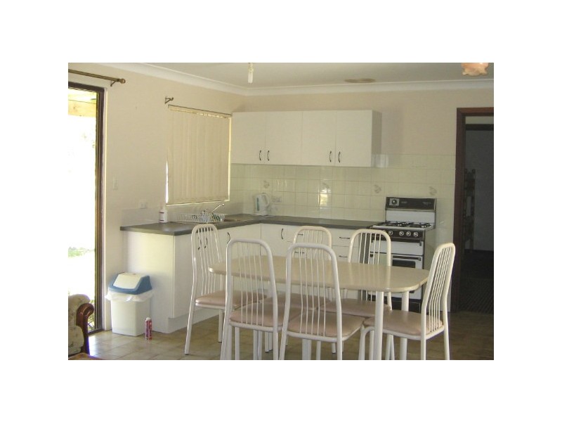 13 Rowlands Rd, Green Head WA 6514