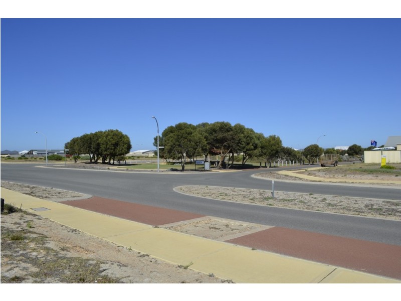 9 Meelup Drive, Jurien Bay WA 6516
