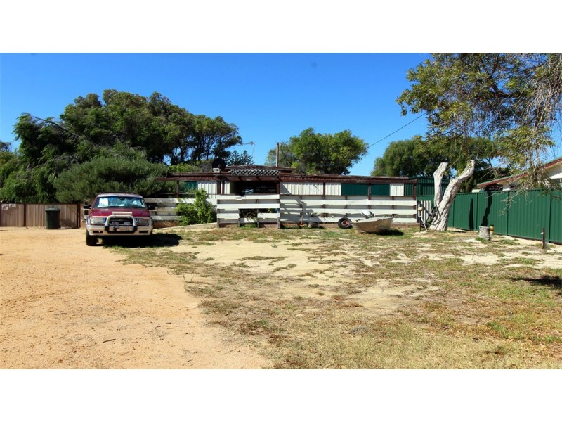 17 Sandland Street, Jurien Bay WA 6516