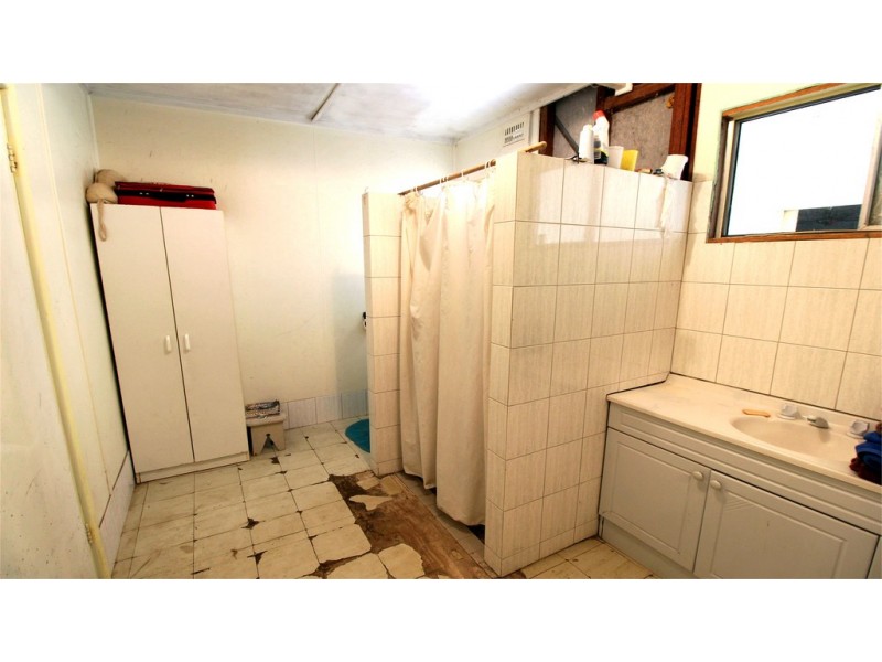 17 Sandland Street, Jurien Bay WA 6516