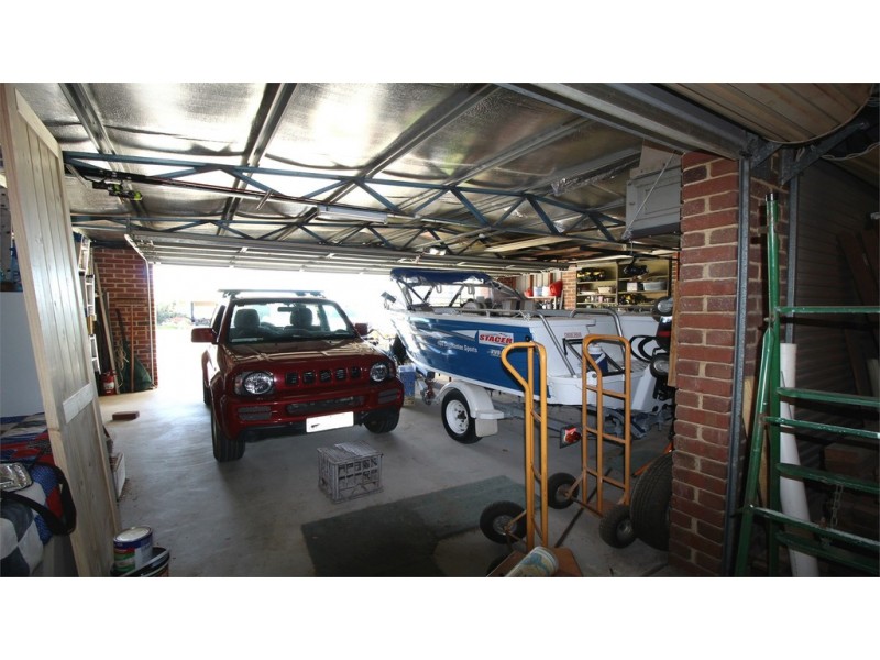 20 Heales Way, Green Head WA 6514