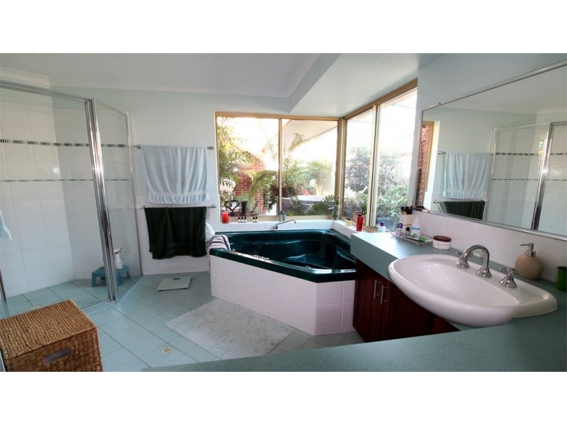 20 Heales Way, Green Head WA 6514