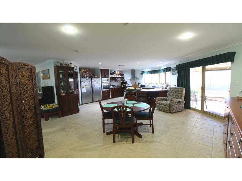 20 Heales Way, Green Head WA 6514