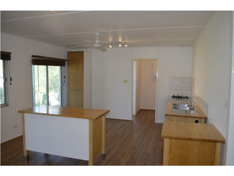 28 Cameron Street, Jurien Bay WA 6516