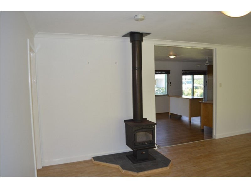 28 Cameron Street, Jurien Bay WA 6516