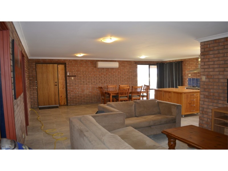 8 Malaga Court, Cervantes WA 6511