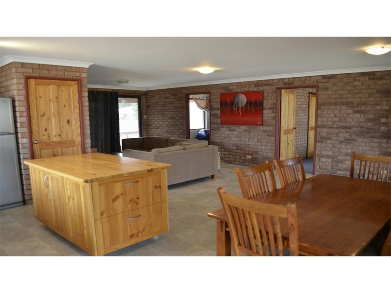 8 Malaga Court, Cervantes WA 6511