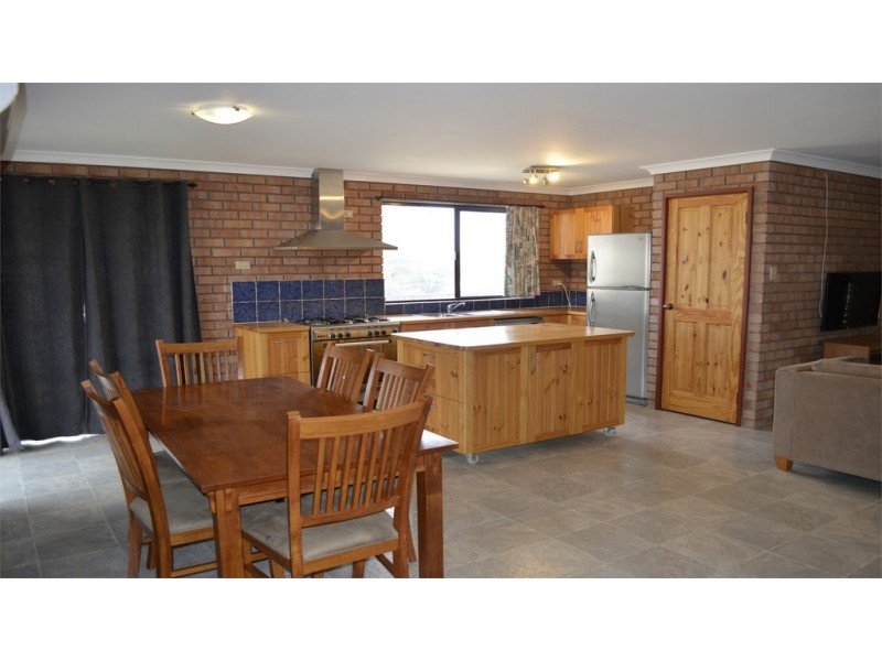 8 Malaga Court, Cervantes WA 6511