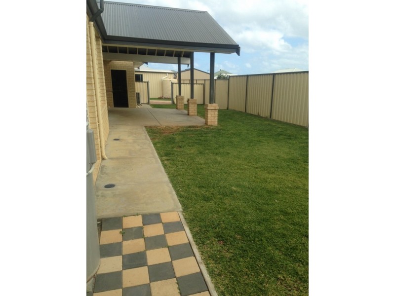 14 Moonlight Crescent, Jurien Bay WA 6516