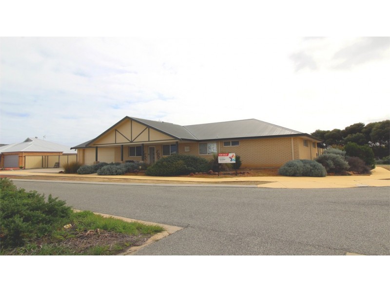 14 Moonlight Crescent, Jurien Bay WA 6516