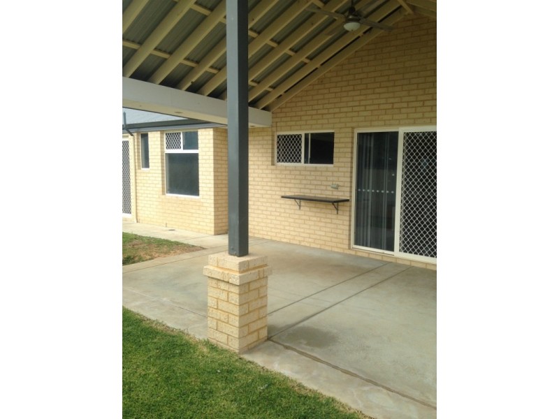 14 Moonlight Crescent, Jurien Bay WA 6516