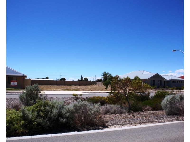 14 Dryandra Boulevard, Jurien Bay WA 6516