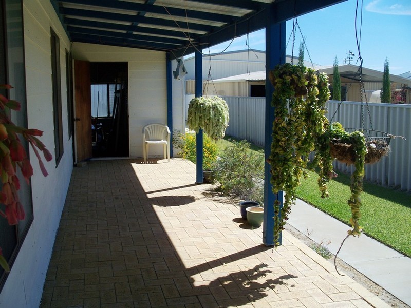 2 Avocet Street, Jurien Bay WA 6516