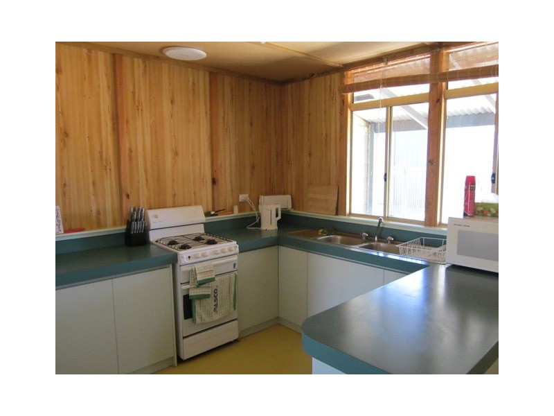 8 Heales Way, Green Head WA 6514