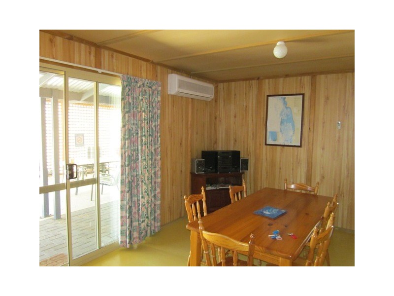 8 Heales Way, Green Head WA 6514