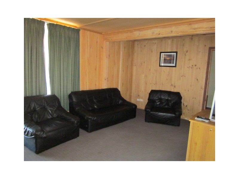 8 Heales Way, Green Head WA 6514