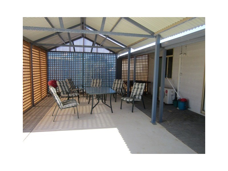 8 Heales Way, Green Head WA 6514