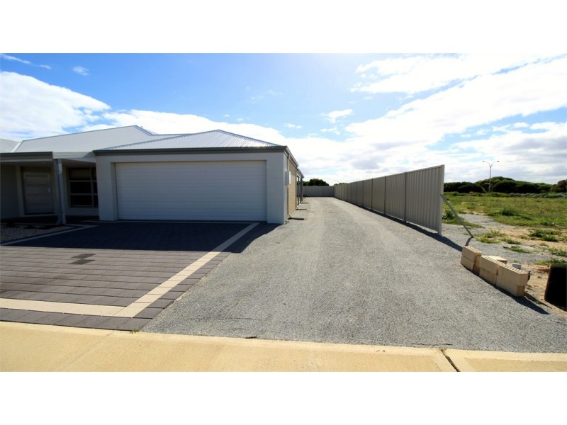 35 Hamelin Avenue, Jurien Bay WA 6516