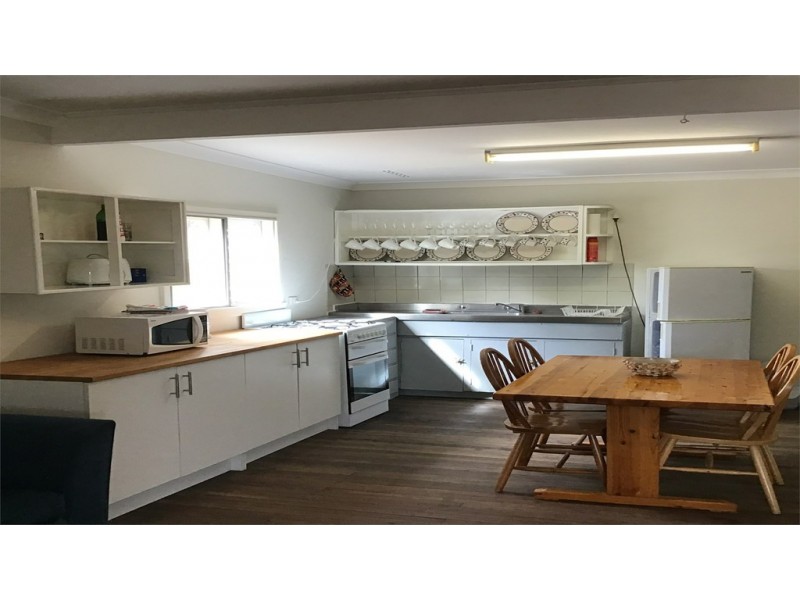 4 Battersby, Green Head WA 6514