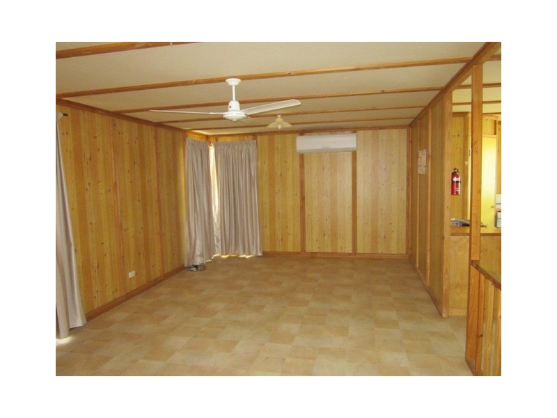 2 Coubrough Place, Jurien Bay WA 6516