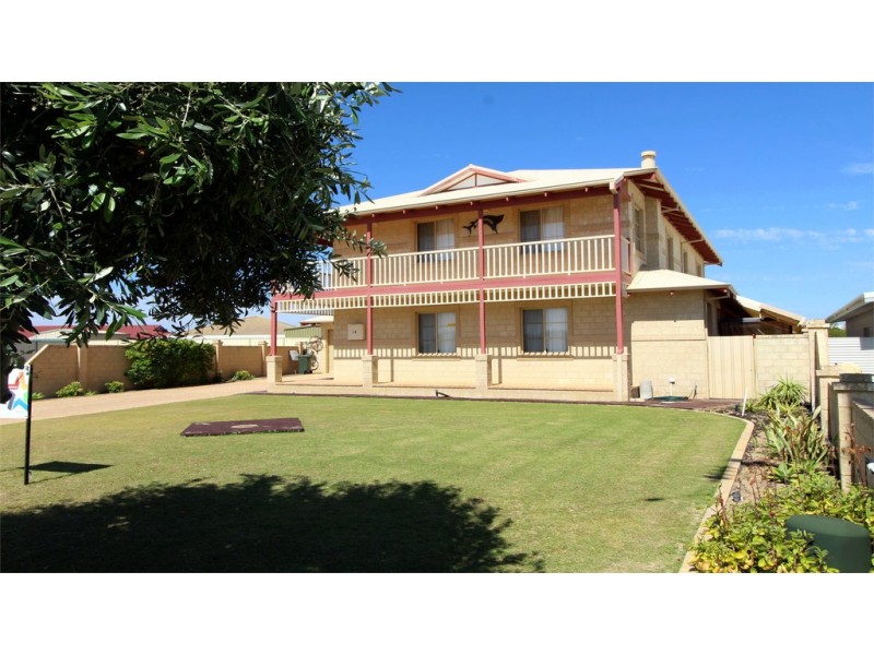 18 Casuarina Crescent, Jurien Bay WA 6516