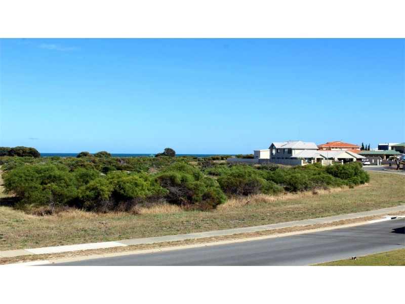 18 Casuarina Crescent, Jurien Bay WA 6516