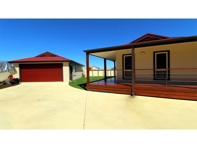 1 Dryandra Boulevard, Jurien Bay WA 6516