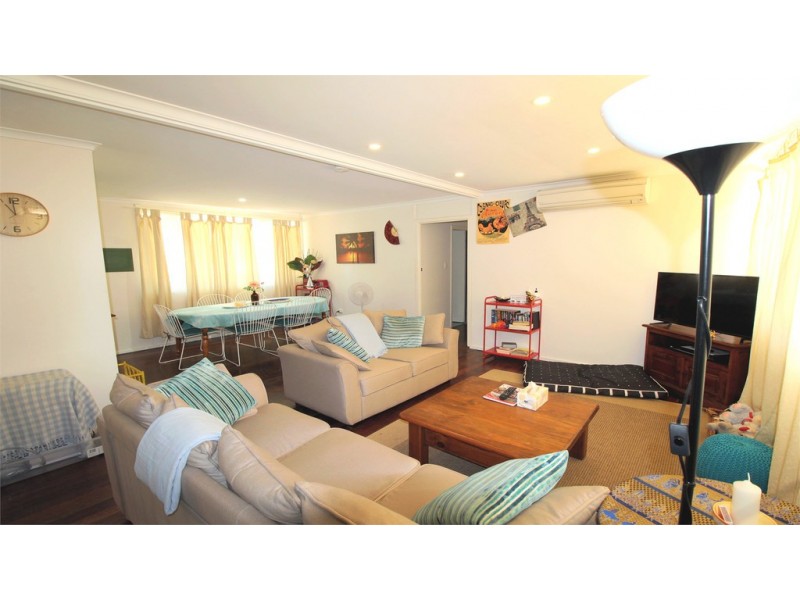 4 Whitfield Street, Jurien Bay WA 6516