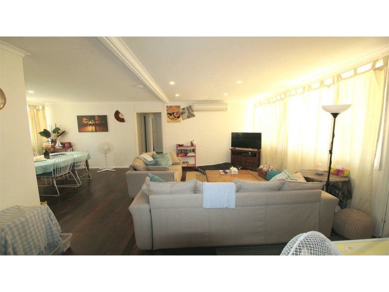 4 Whitfield Street, Jurien Bay WA 6516