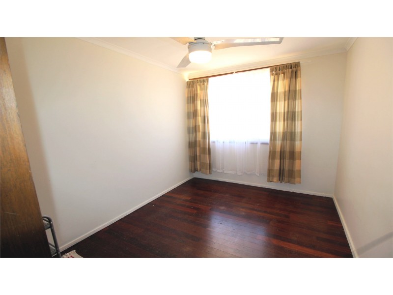 4 Whitfield Street, Jurien Bay WA 6516