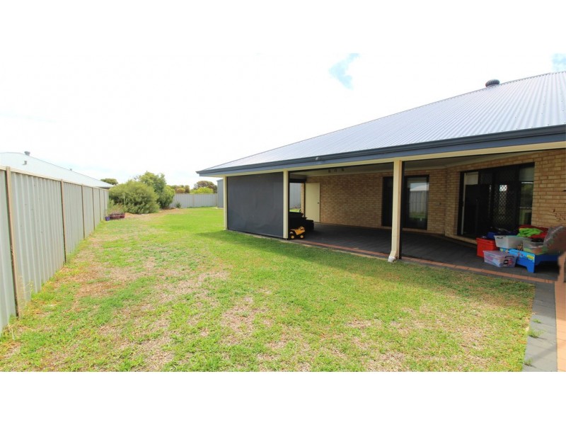 44 Adriana Parade, Jurien Bay WA 6516