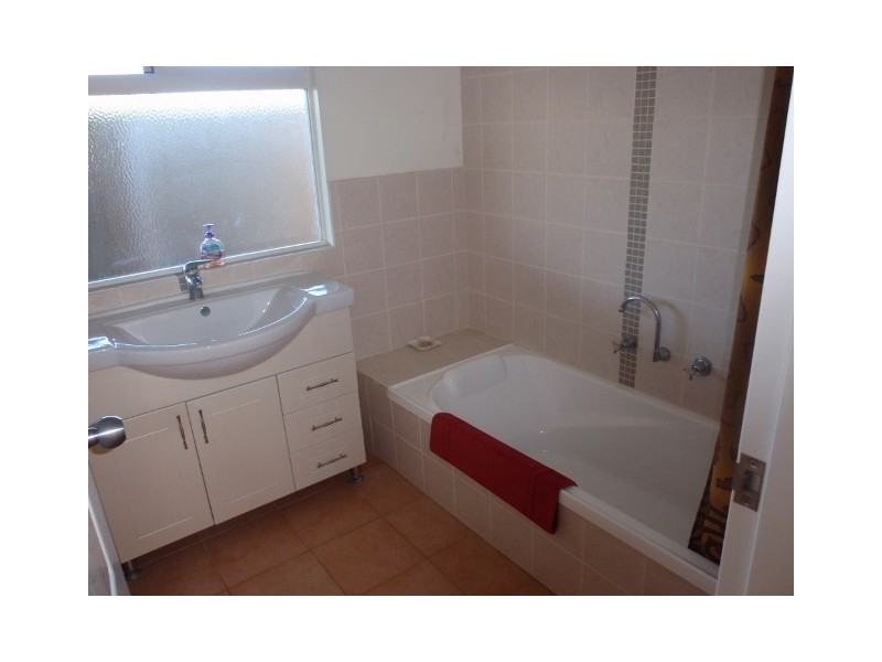 16a Elizabeth Way, Jurien Bay WA 6516