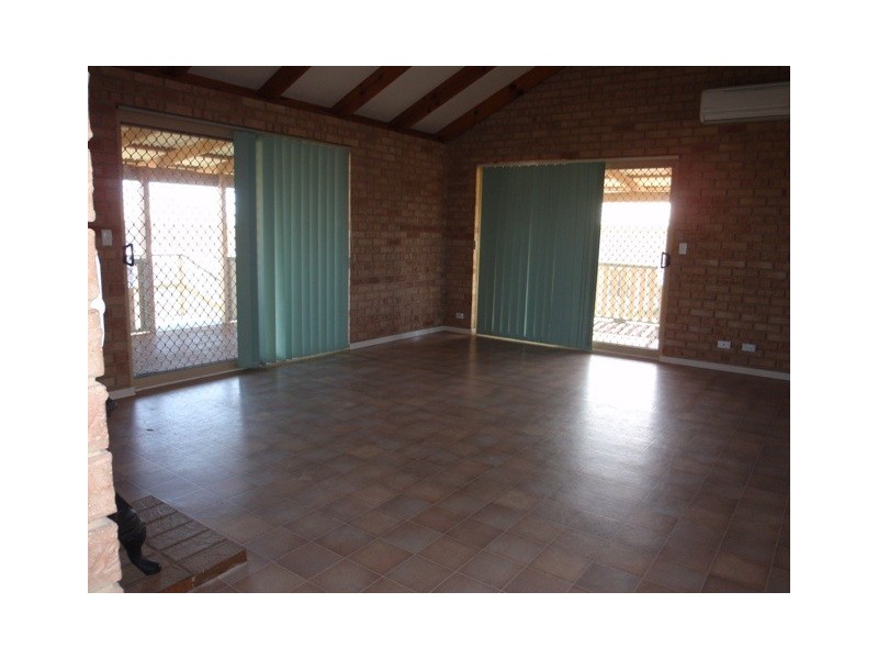 9 Karleen Lane, Jurien Bay WA 6516