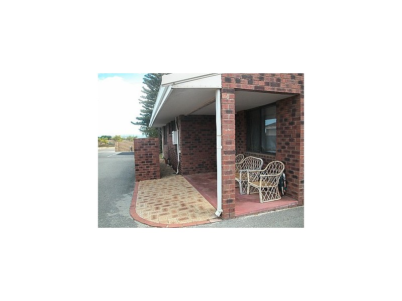 4/2 Casuarina Crescent – OCEAN BEACH CHALET No.4, Jurien Bay WA 6516