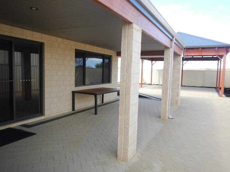 35 Dryandra Boulevard, Jurien Bay WA 6516